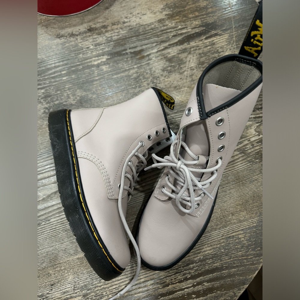 Dr Martens zavala